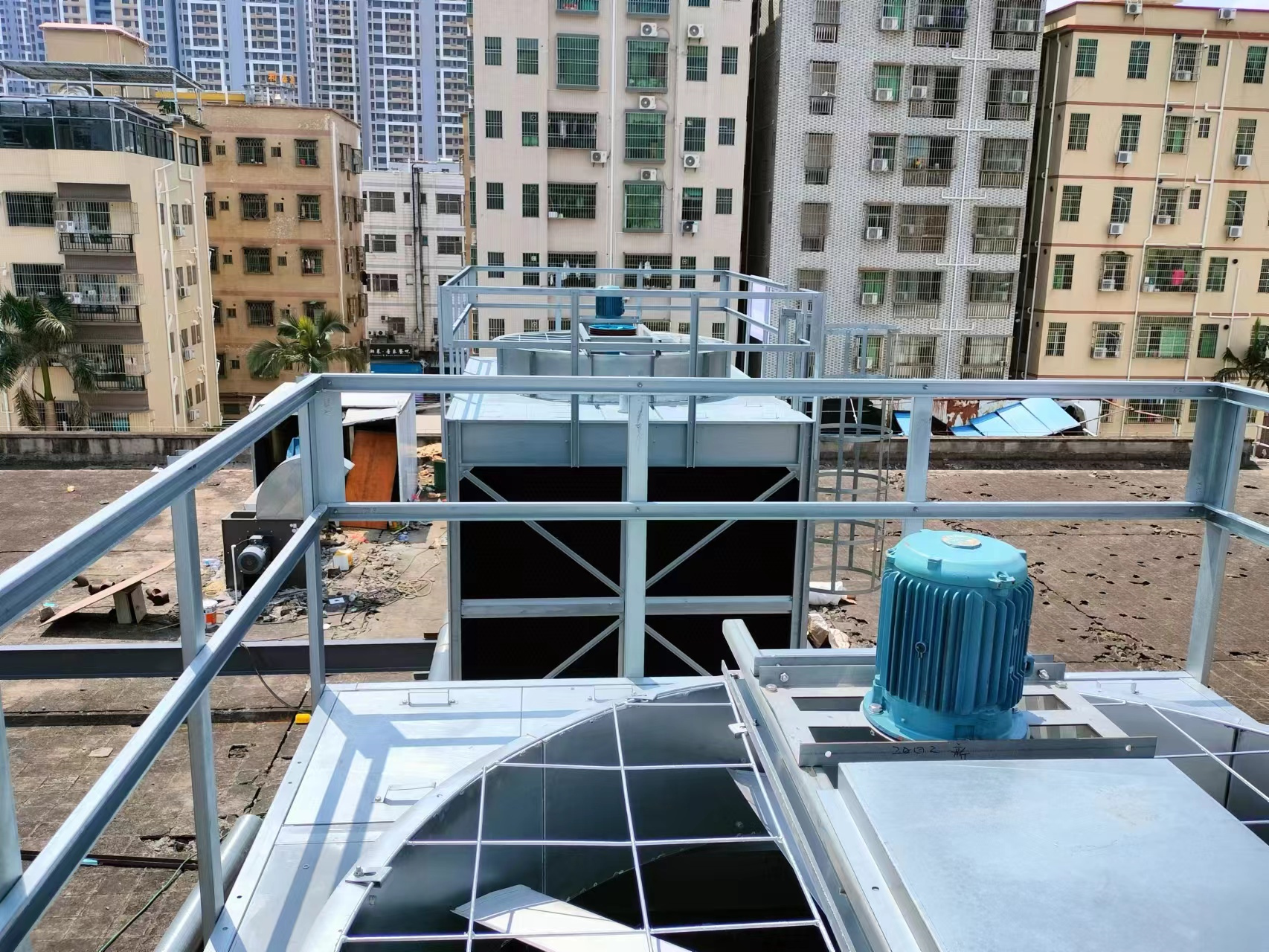 大型空調機組聲音擾民怎么辦,冷卻塔風機噪聲治理方法？,大型空調機組制
